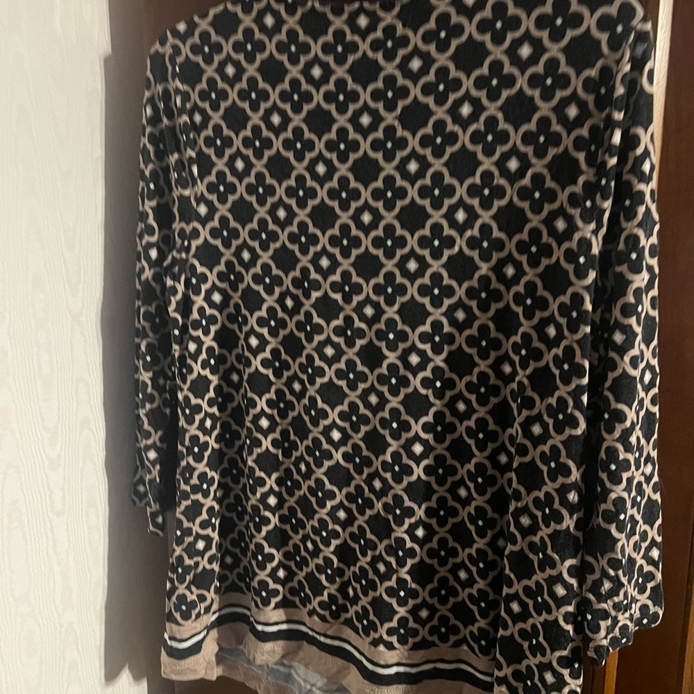 Croft & Barrow Black and White Ruched Blouse - Picture 3 of 3